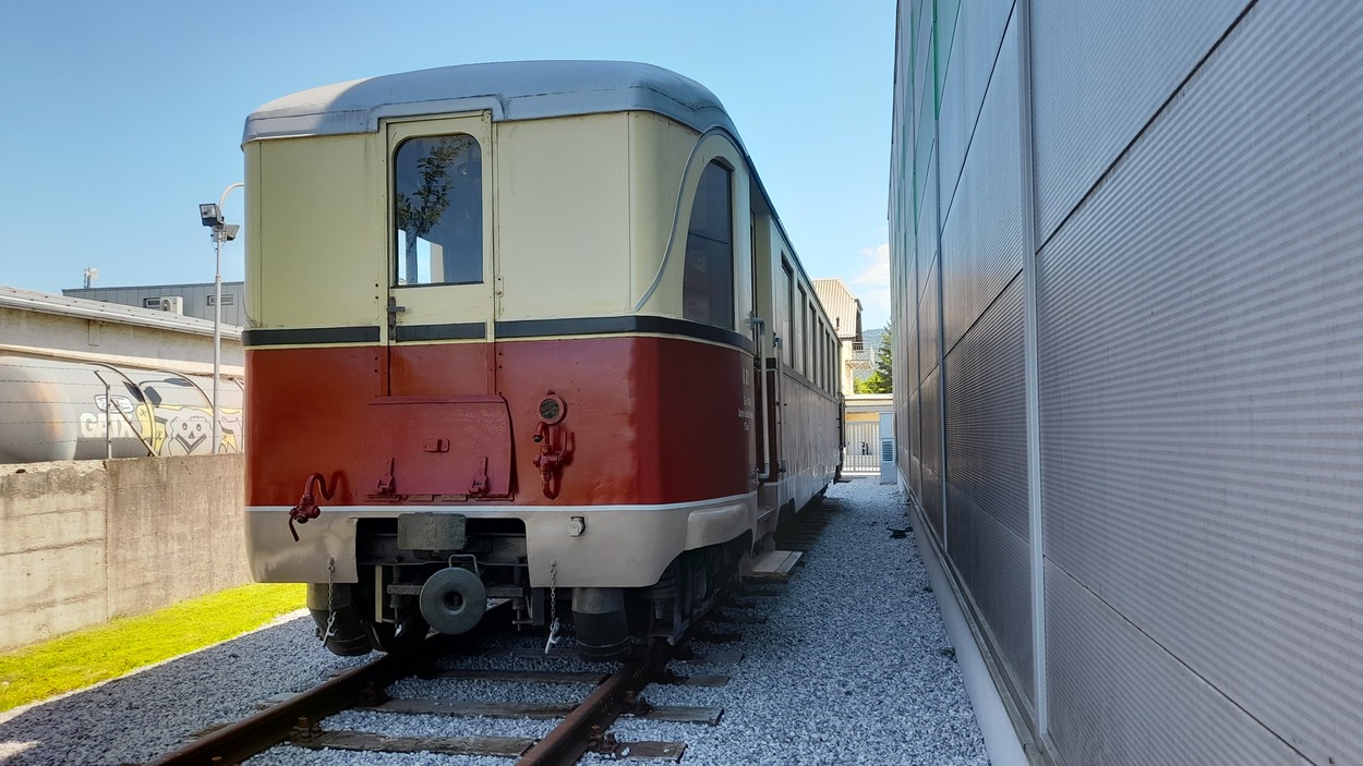 SLB Beiwagen 303 wieder in Salzburg