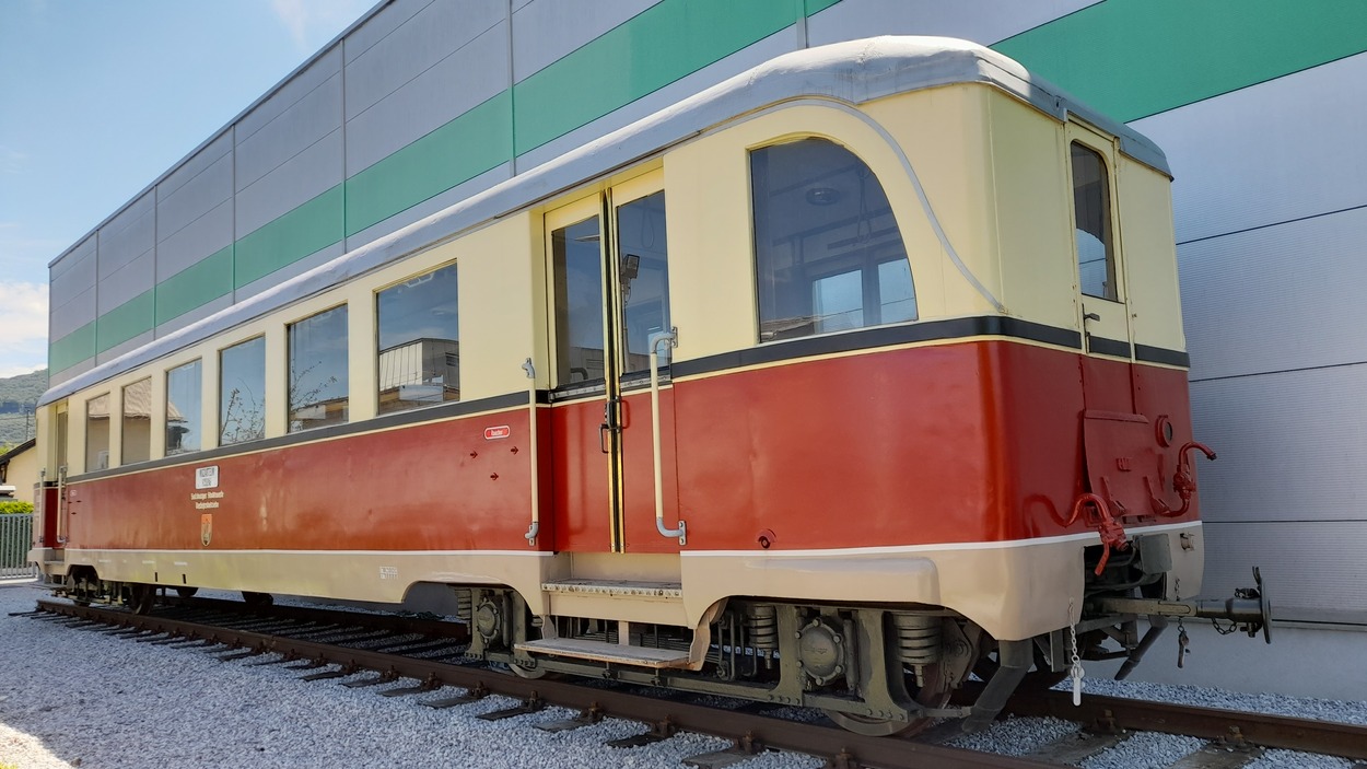 SLB Beiwagen 303 wieder in Salzburg