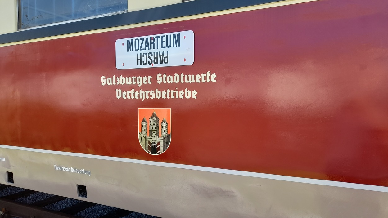 SLB Beiwagen 303 wieder in Salzburg