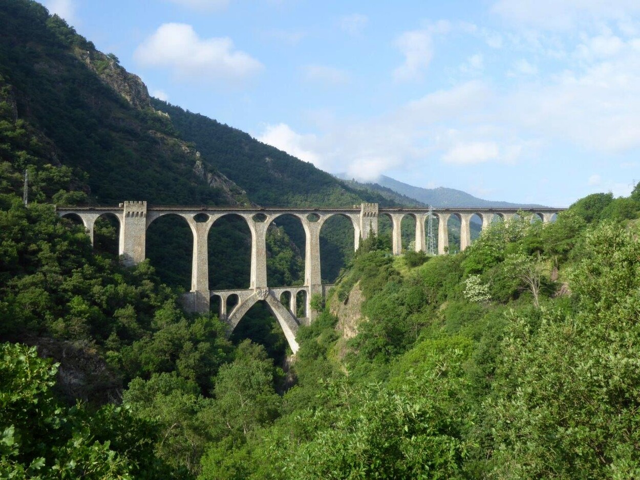 Der "gelbe Zug" der SNCF - Meterspur in den Pyrenäen