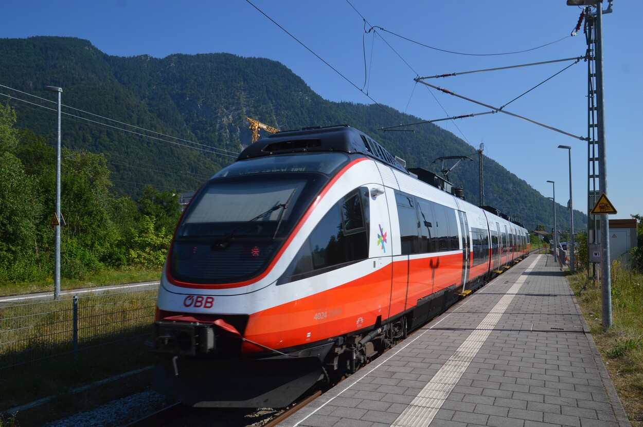 Fahrzeugsegnung der Bayerischen RegioBahn im Bahnhof Bad Reichenhall