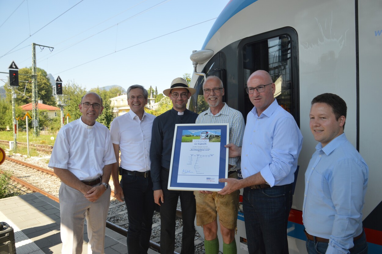 Fahrzeugsegnung der Bayerischen RegioBahn im Bahnhof Bad Reichenhall