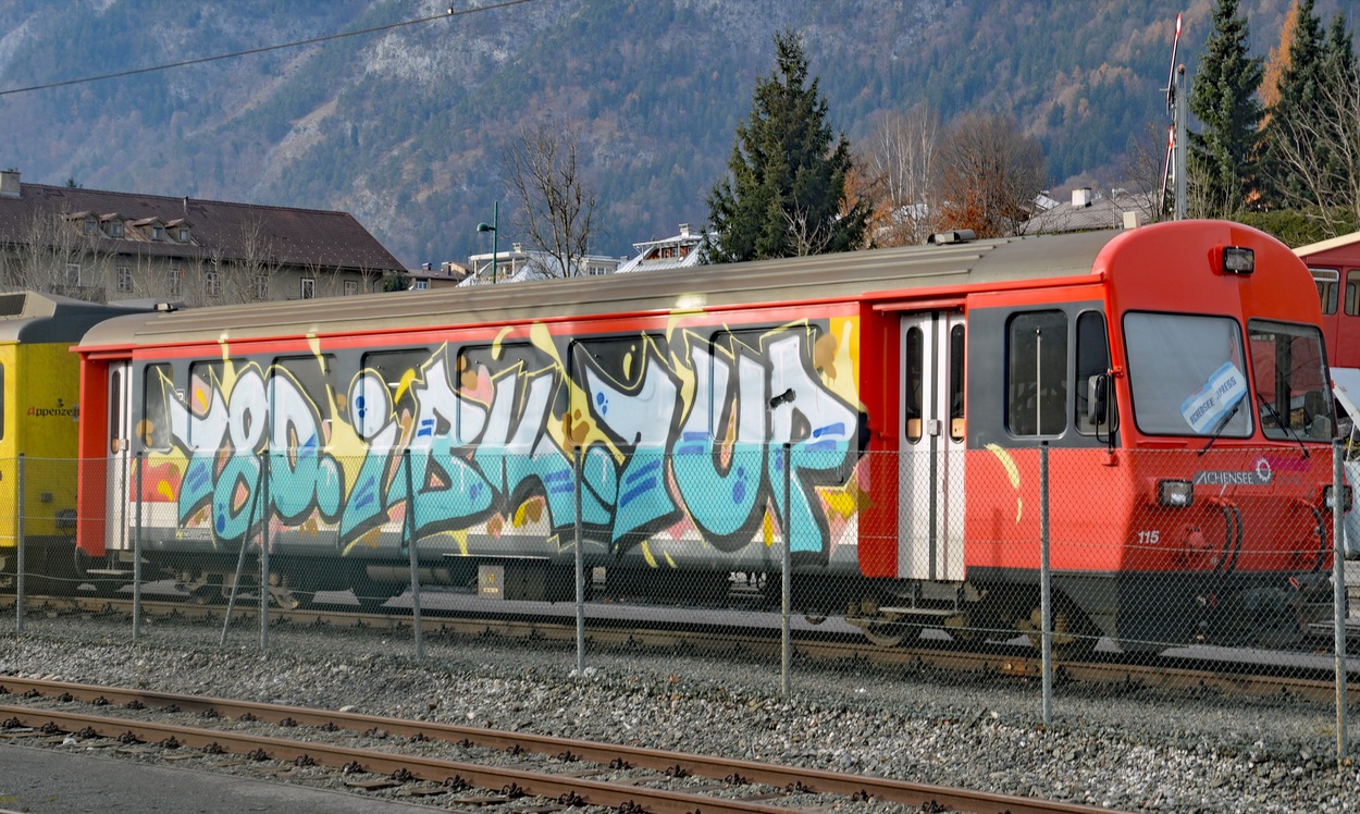 Appenzellerbahn-Elektro-Triebwagen in Jenbach Bahnsteig 1