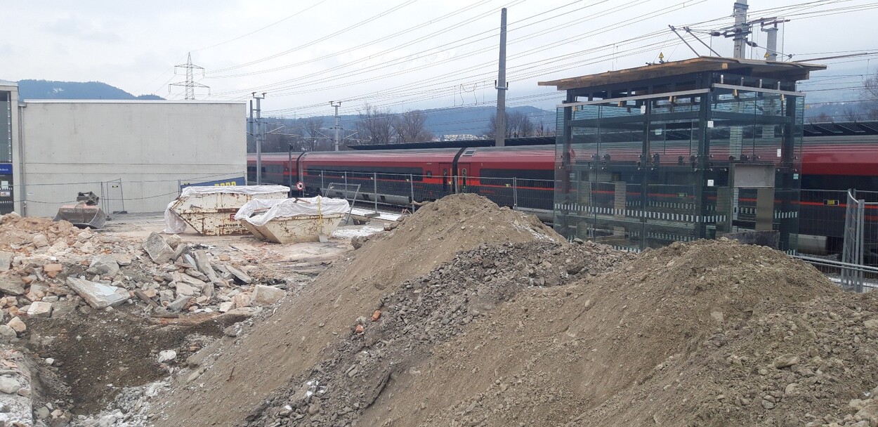 Arbeiten am Bahnhof Telfs-Pfaffenhofen