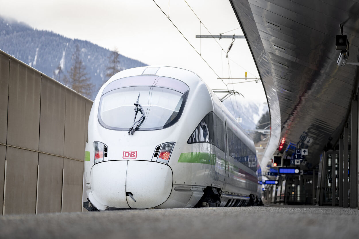 ÖBB: Mit dem ICE „Ski Express Tirol“ direkt von Hamburg nach St. Anton am Arlberg