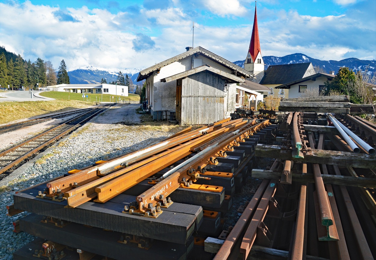 Achenseebahn Anlieferung fabriksneue Weichen Bahnhof Eben