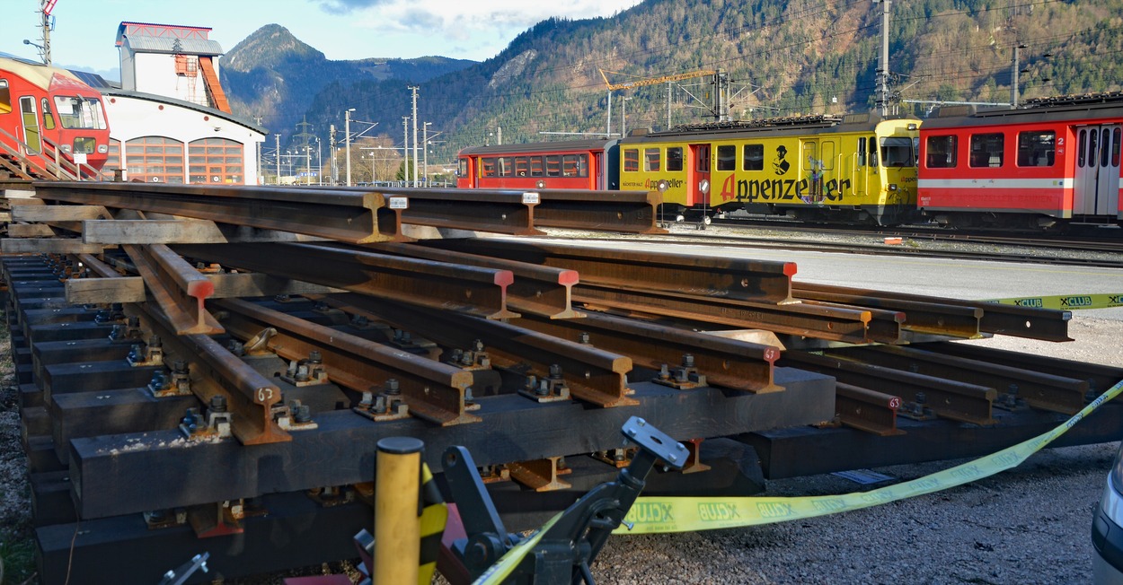 Achenseebahn Anlieferung fabriksneue Weichen Bahnhof Jenbach