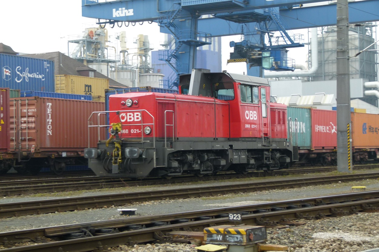 ÖBB 2068 in Salzburg-Liefering