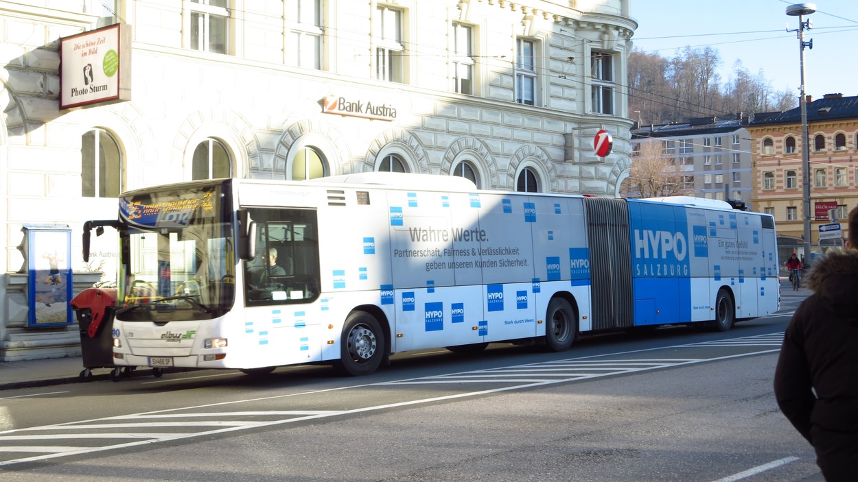 Albus mit Hypo Salzburg Werbung