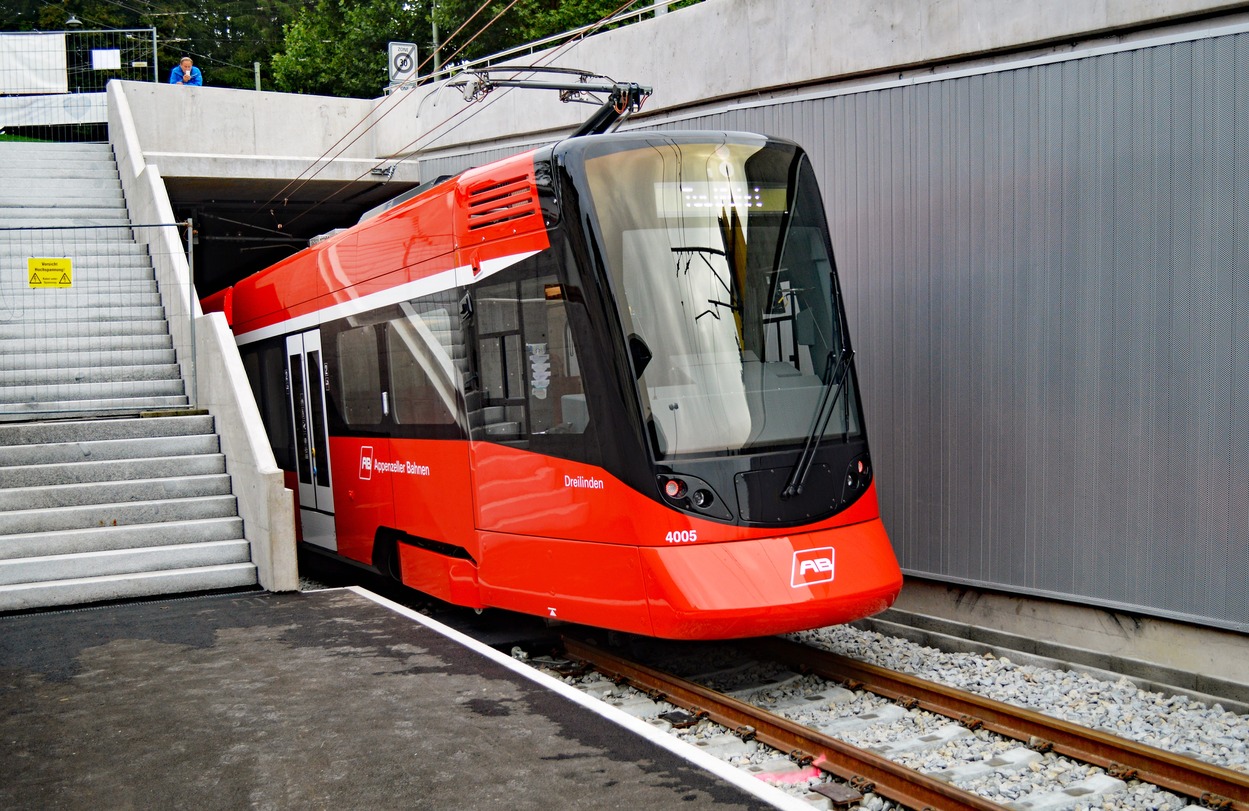 Appenzellerbahnen neue Triebwagen "Tango" auf grundlegend erneuerter Strecke St.Gallen - Appenzell 