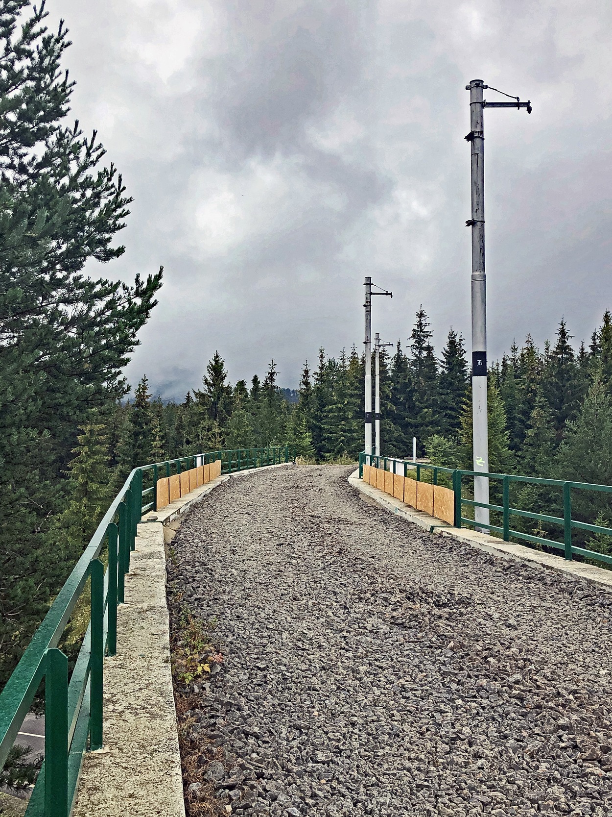 Zahnradbahn Štrba-Štrbské Pleso oder Tschirmer-Bahn in der Hohen Tatra wird grundlegend erneuert.