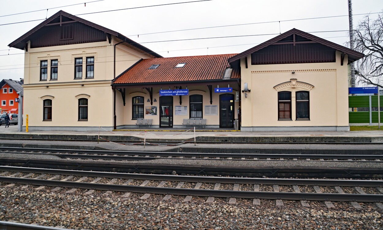 Bahnhof Seekirchen architektonisch wertvoller Westbahnbau