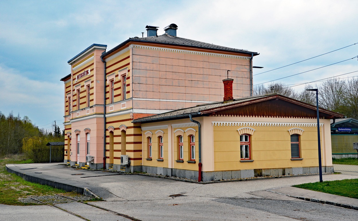 Bahnhof Breitenschützing historisch wertvolles Gebäude