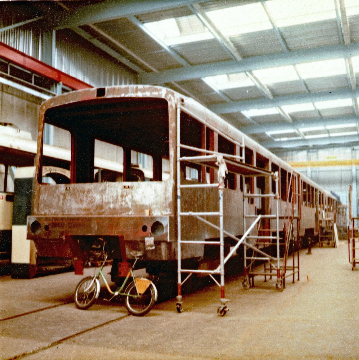 1982/11: SLB ET42 im SGP-Werk Wien