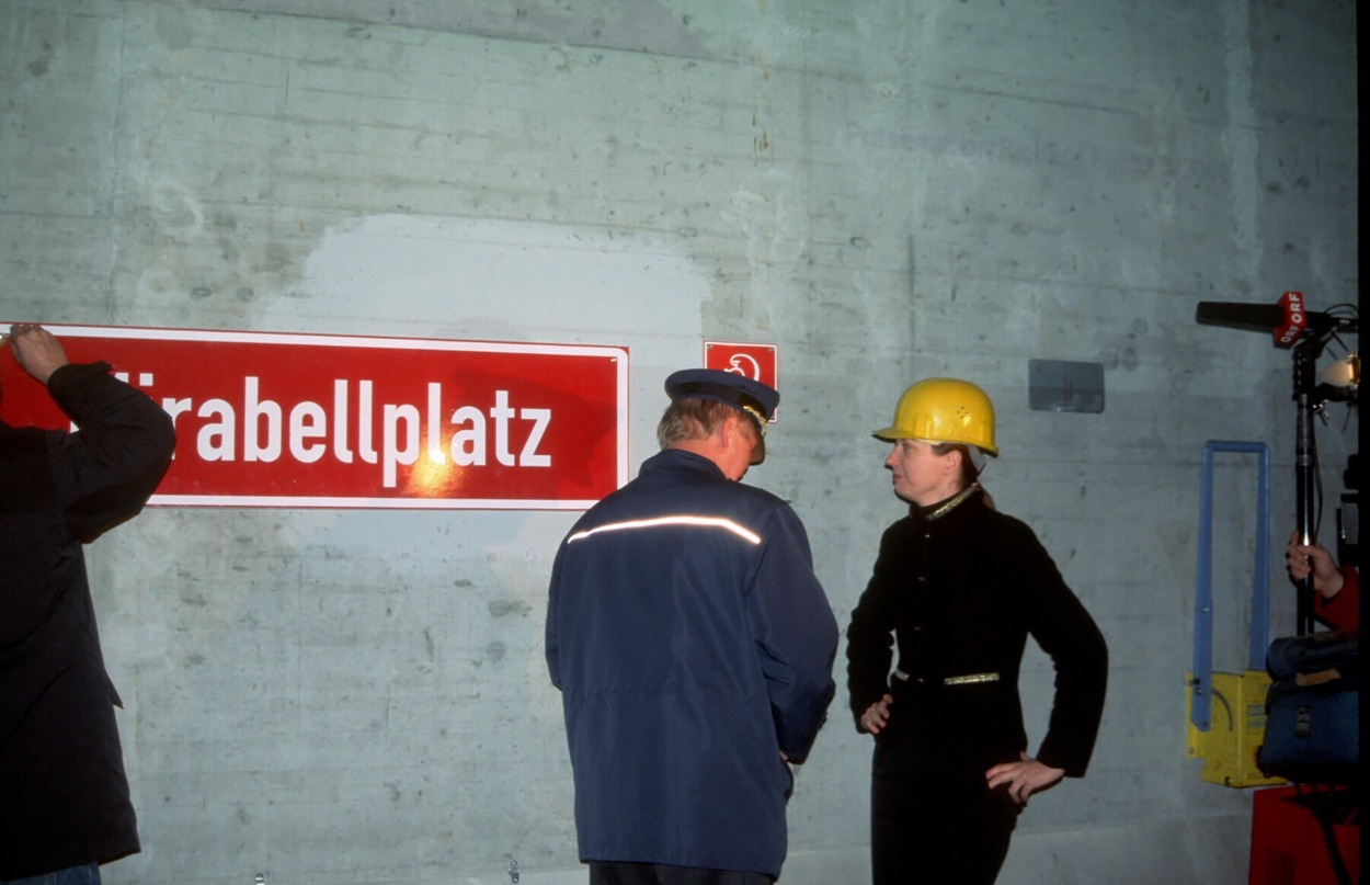 Symbolischer Tunnelanschlag Lokalbahnhof - Mirabellplatz