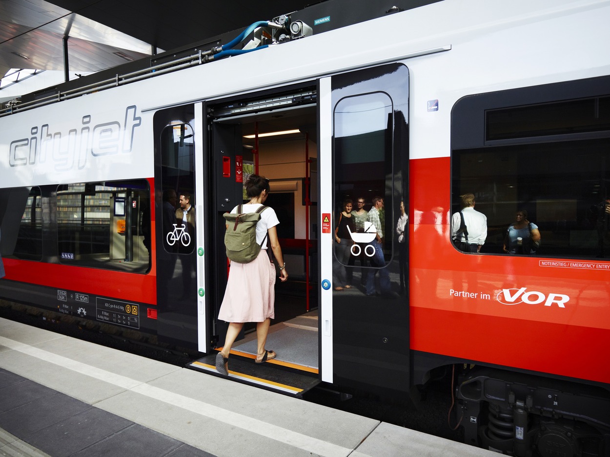 ÖBB Pressefoto - Thema: Cityjet - ÖBB ET4744, ÖBB ET4746